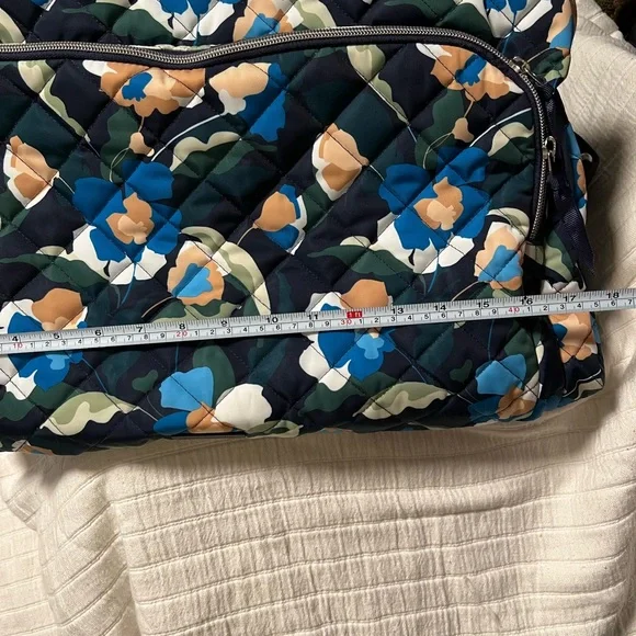 Vera Bradley Performance Twill Extra Large Weekender Bag in Immersed Blooms - Picture 4 of 6